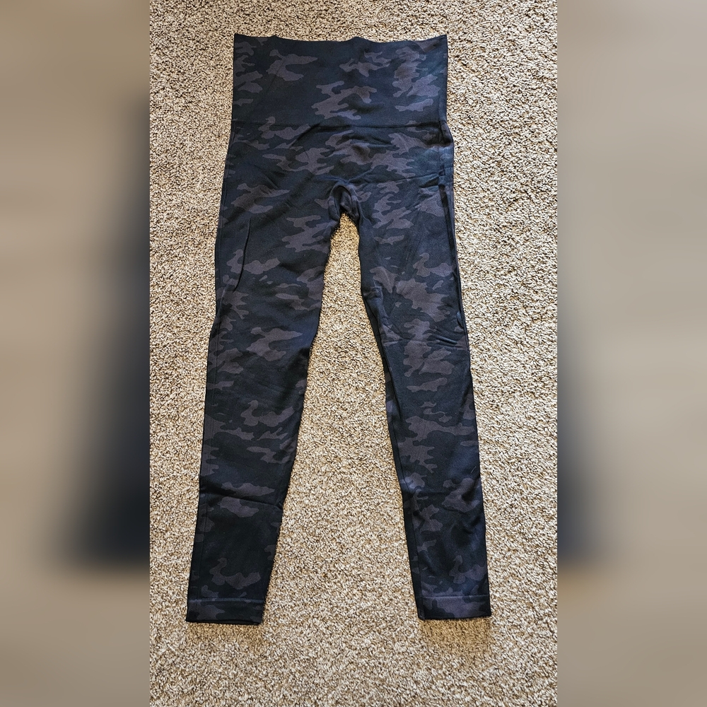 Spanx Grey Camo Seamless Leggings